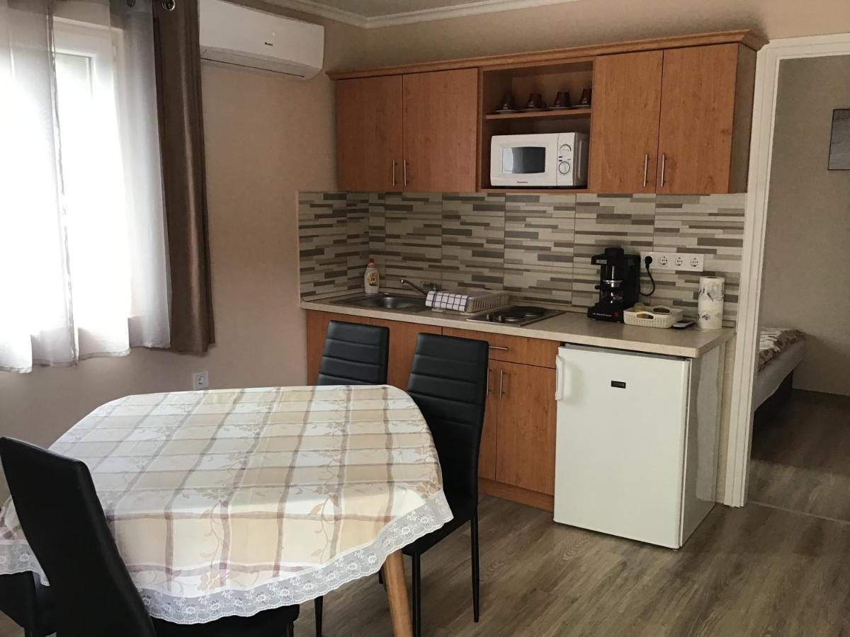 Dravecz Apartman Balatonlelle Ngoại thất bức ảnh